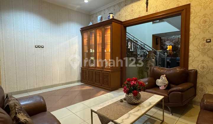 Rumah Bagus Di Permata Buana Jakarta Barat Luas 10x20m 2 Lt SHM 2
