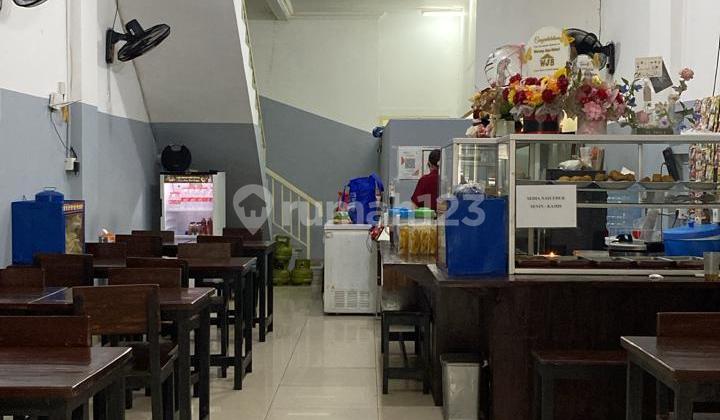 Ruko Bagus di Sentra Niaga Green Lake City Hadap Jalan 3,5 Lantai