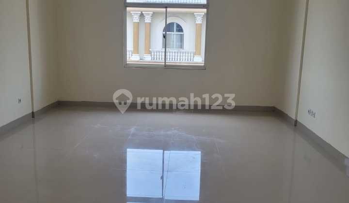 Ruko di Food City Green Lake City Luas 4,5X19m Lantai