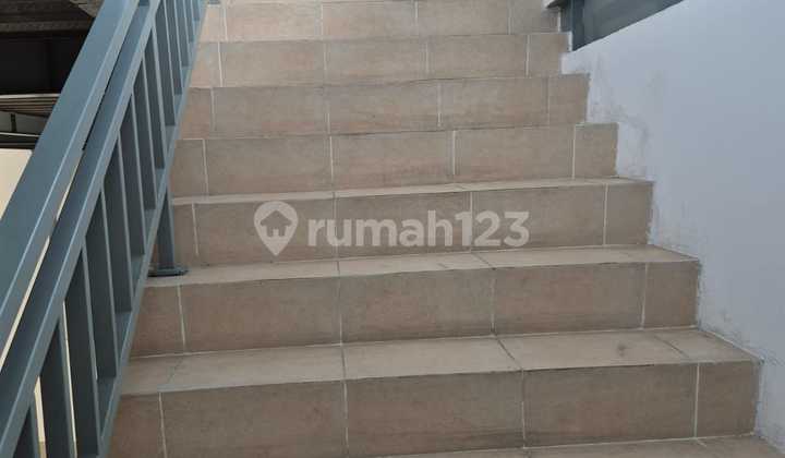 Warehouse in Kapuk, West Jakarta, Size 15x30, Office Included