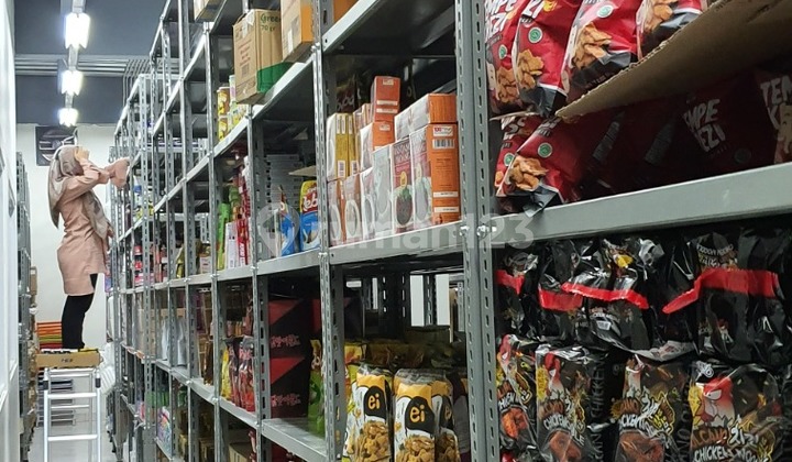 Kantor Gudang di Meruya Jakarta Barat 4 Lt SHM Lokasi Strategis