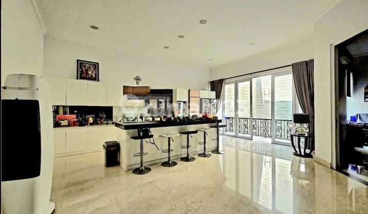 Rumah Mewah di Alam Sutera Tangerang SHM Fully Furnished