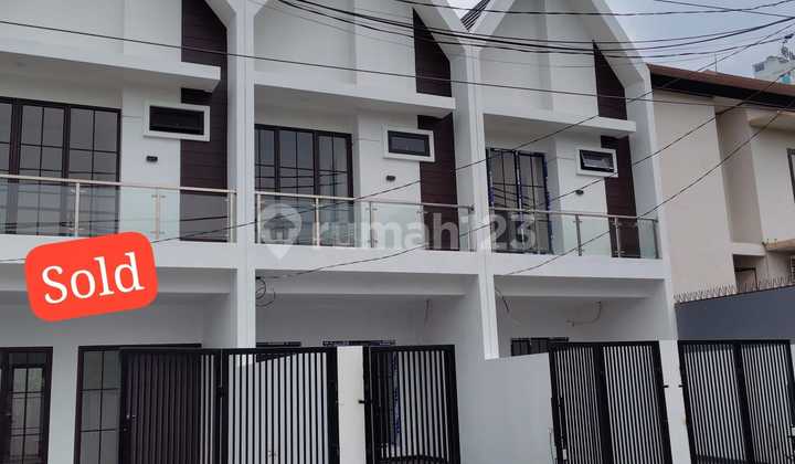 New Scandinavian Model House in Meruya Utara, West Jakarta