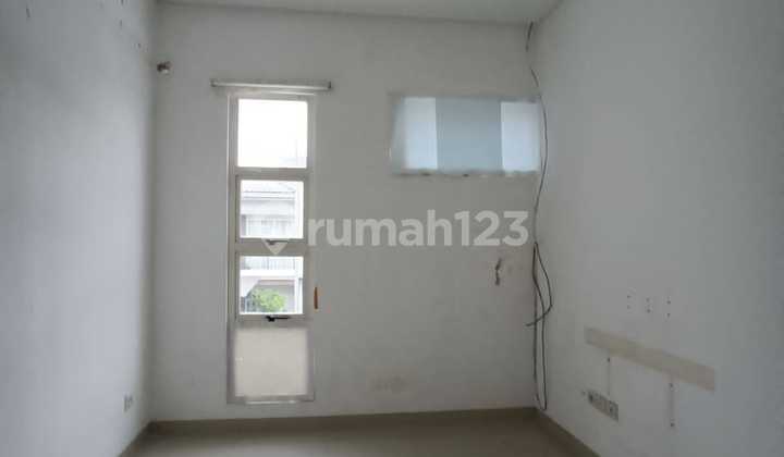 House in Puri Mansion West Jakarta, 8X15m area, 2 floors 2