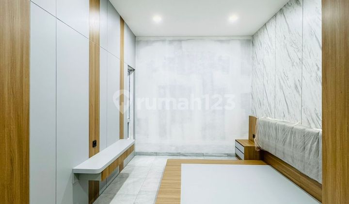 Rumah Baru di Metland Puri Luas 6X20 2 Lantai Semi Furnished 1