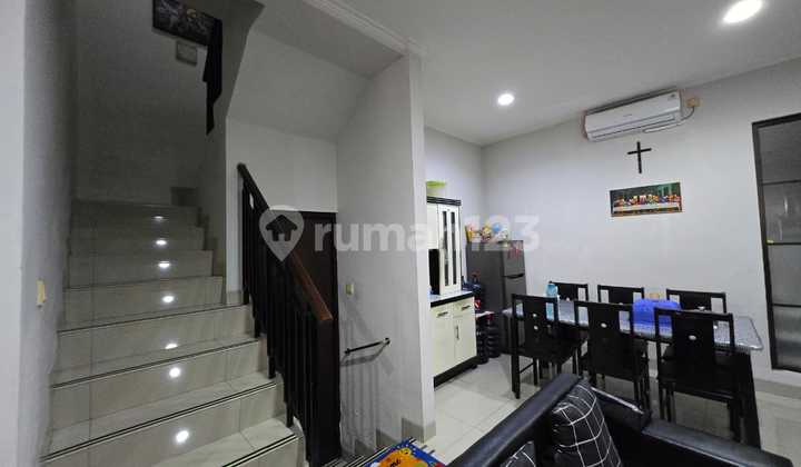 Rumah Bagus Di Green Lake City Luas 6x15m 2 Lantai SHM