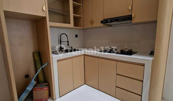 Rumah di Metland Puri Brand New 3 Lantai SHM Siap Huni 2