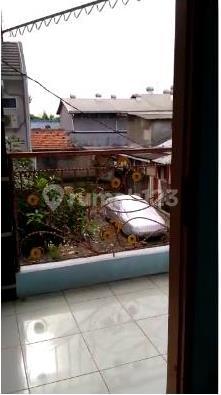 Nice House in Karang Tengah Tangerang, 150 m2 Area, 2 Floors 2