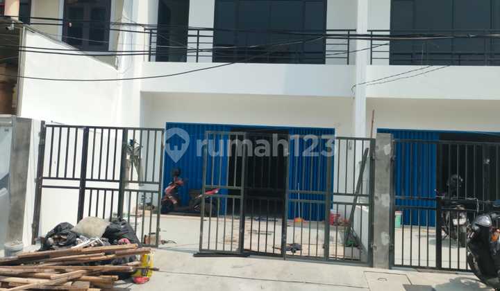 Tandem Shophouse in Mangga Besar, Central Jakarta, 4 Floors, SHM 2