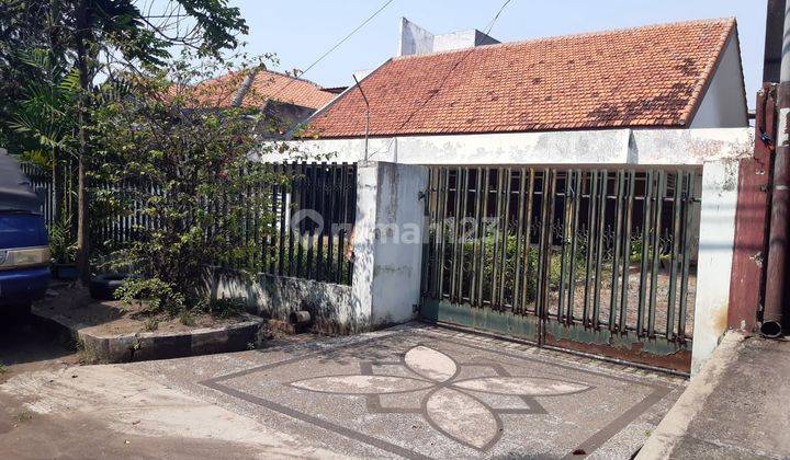 Rumah Butuh Renovasi SHM di Tenggilis, Surabaya 1