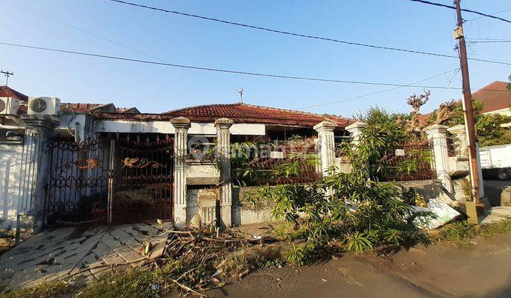 Rumah Butuh Renovasi SHM di Darmo Harapan, Surabaya 1