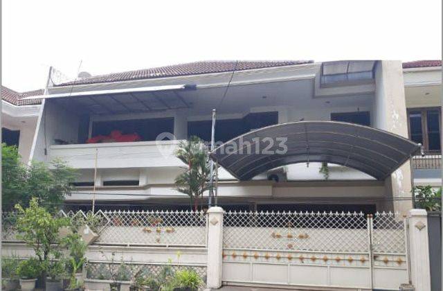 Rumah 2 Lantai Bagus SHM di Dharmahusada Permai, Surabaya 1