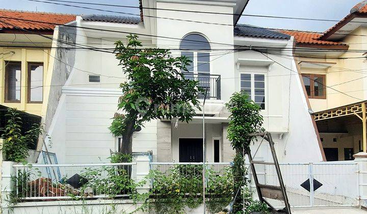 Rumah 2 Lantai SHM di Kebraon Indah, Surabaya 1