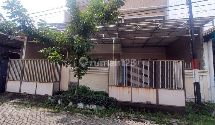 Rumah 2 Lantai Bagus SHM di Babatan Mukti, Surabaya 1