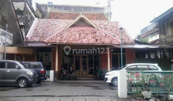 Rumah 2 Lantai Bagus HGB di Bongkaran, Surabaya 3