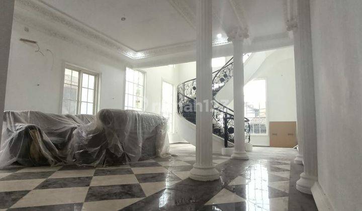 Rumah 3 Lantai Sudah Renovasi SHM di Gayungsari, Surabaya 2