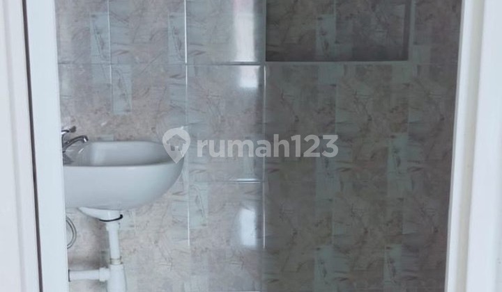 Rumah 2 Lantai Bagus SHM di Darmo Permai Selatan, Surabaya 2