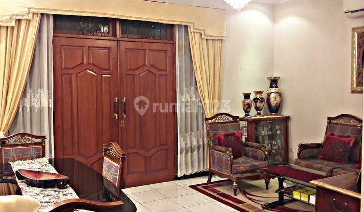 Rumah 2 Lantai Bagus SHM di Darmo Baru, Surabaya 2