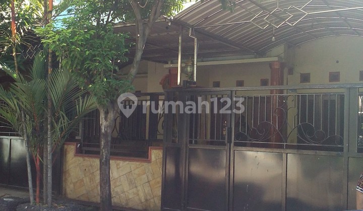 Nice 2-Story House with SHM in Kebraon, Surabaya Nice 2-Story House with SHM in Kebraon, Surabaya