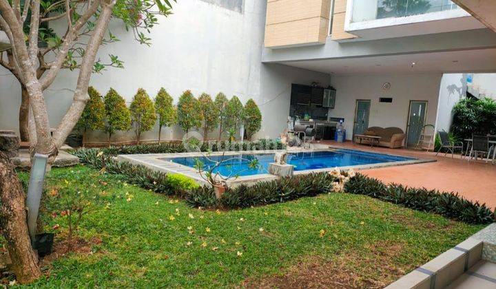 Rumah Bagus HGB di Citraland, Surabaya 2
