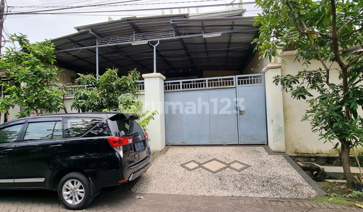 Rumah 2 Lantai Bagus SHM di Kutisari, Surabaya