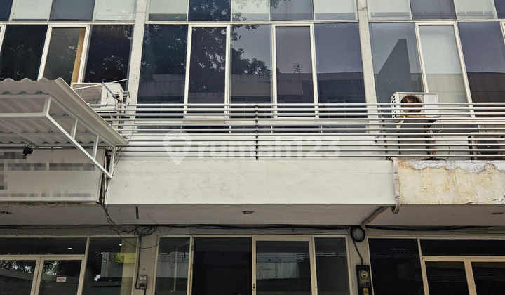 Shop House in Este Merr (in front of Campus C Unair), Surabaya, 162 m² HGB 1