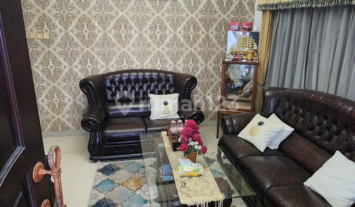 Rumah Klasik di Kebonsari 2