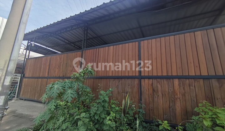 Rumah di Raya Taman Sidoarjo 1