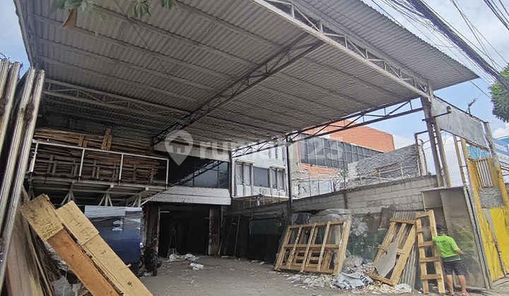 Rumah Siap Huni Raya Rungkut Menanggal