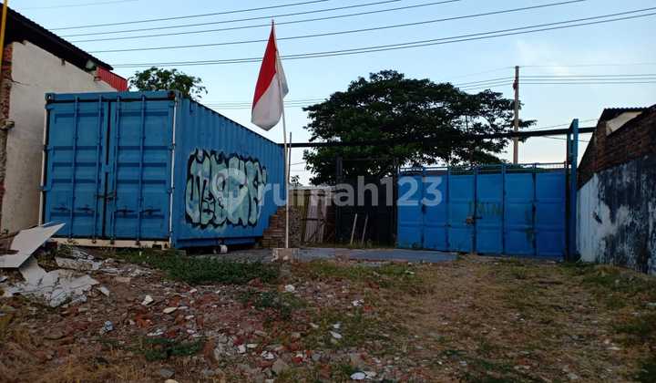 Rumah Bagus SHM di Raya Mastrip, Surabaya Rumah Bagus SHM di Raya Mastrip, Surabaya