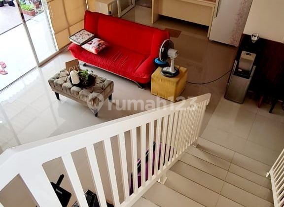 Rumah 2 Lantai Bagus SHM di Royal Residence, Surabaya