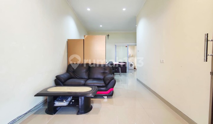 Rumah Kontrakan Terenovasi Unfurnished SHM Sukolilo, Surabaya 2