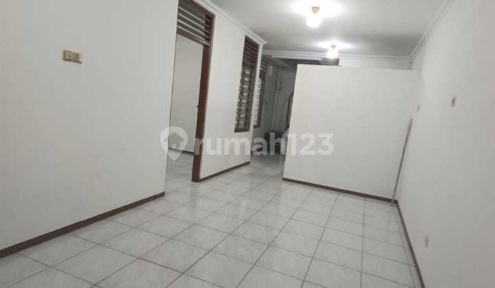 House 5 minutes from Kelapa Gading Mall, Gading Indah, Kelapa Puan.