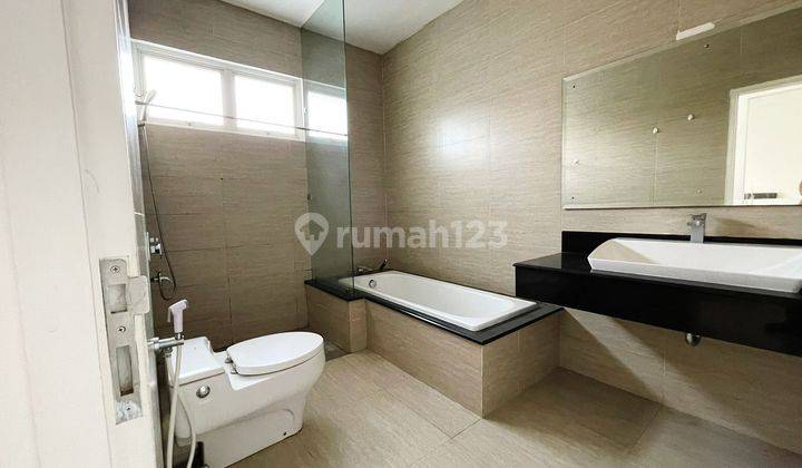 Rumah Minimalis Townhouse Golf Residences Kemayoran 1