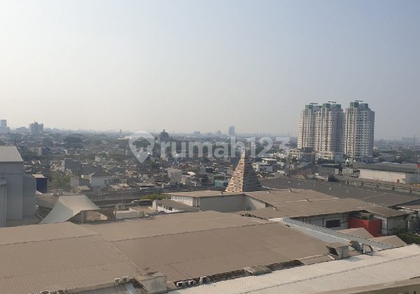 The Summit apartment adjacent to Kelapa Gading Mall, 3 bedrooms.