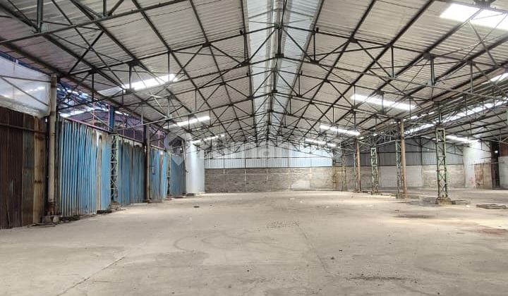 Ready-to-use warehouse can be containerized at Pulogadung. Ready-to-use warehouse can be containerized at Pulogadung.