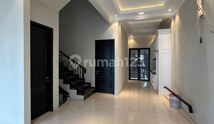 Rumah Baru American Classic Cempaka Putih Jalan 2 Mobil