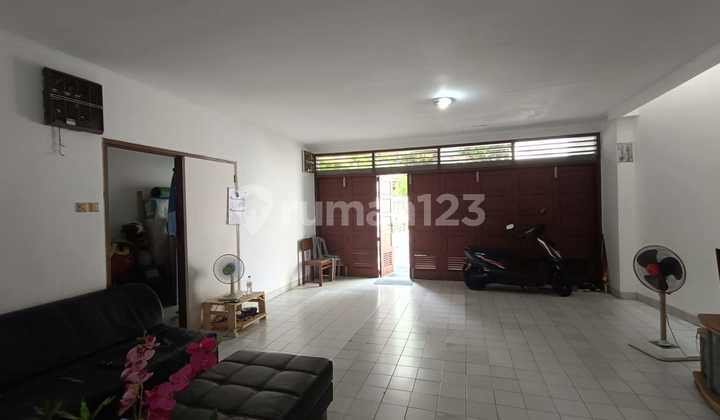 Rumah jarang ada pondok indah dalam komplek lebar jalan besar