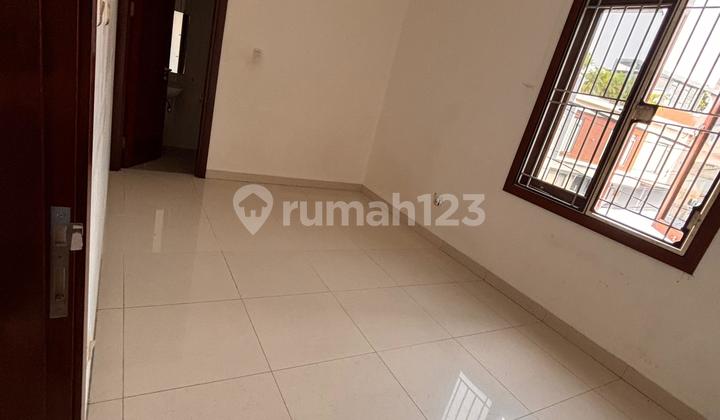 Minimalist Cluster House Puri Intan Kelapa Gading 2