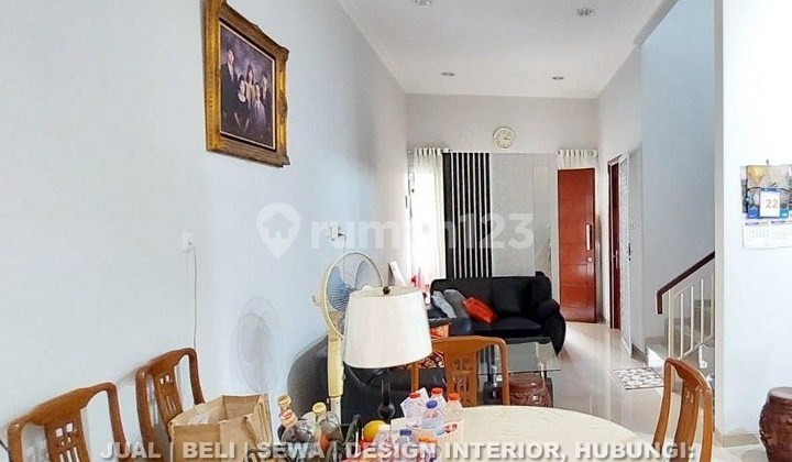 3-Story House in Sunter Agung Podomoro