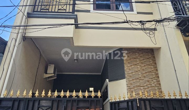 Jual Cepat Rumah 2,5 Lantai Komplek Tanjung Duren, Jakarta Barat