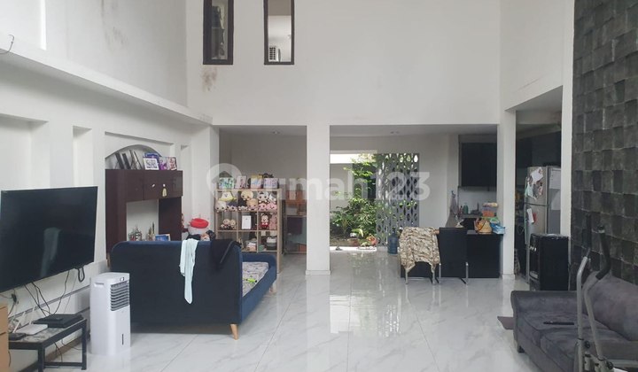 Dijual Rumah 2 Lantai Harga di Bawah Pasar di Area Kebon Sirih, Jakarta Pusat 2