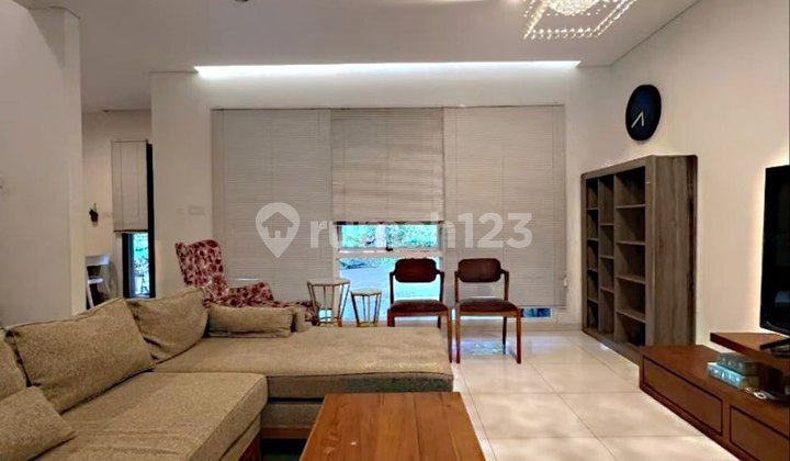 Dijual Rumah Cantik Dalam Komplek Serenia Hills, Cluster Ultimate, Lebak Bulus - Jakarta Selatan 2
