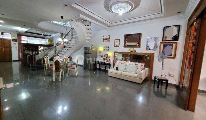 Jual Rumah Siap Huni Strategis di Taman Ratu, Jakarta Barat 1