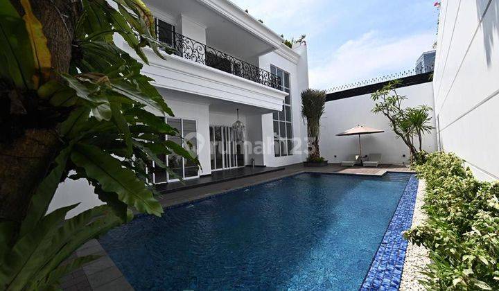 Jual White Luxurious Classic House Jl. Sekolah Duta, Pondok Indah 2