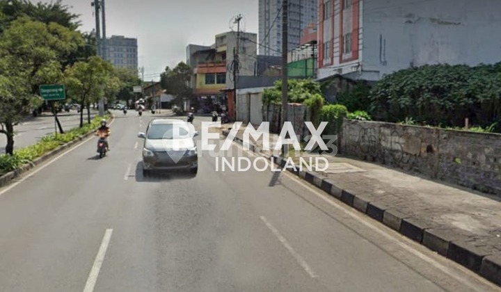 Jual Rumah Hitung Tanah Jl. Lapangan Bola, Kebon Jeruk 2