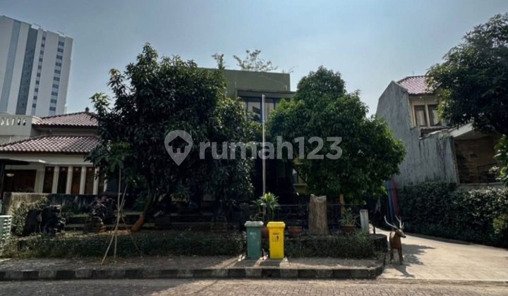 FOR SALE – Rumah Townhouse Mewah di Komplek Apartemen Taman Kemang Jaya, Jakarta Selatan
