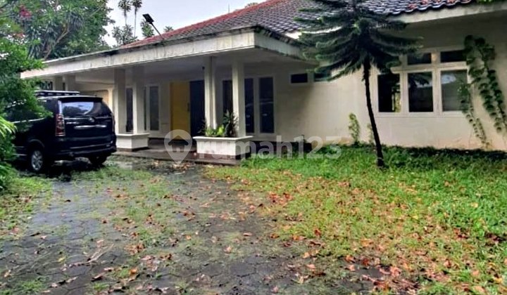 FOR SALE – Rumah Strategis Hitung Tanah di Kemang, Jakarta Selatan