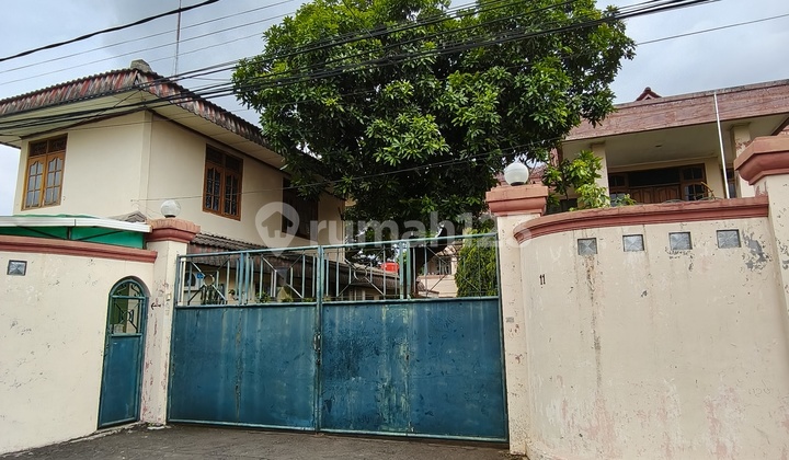 FOR SALE - Rumah Luas, Teduh & Nyaman di Kav. Hankam, Joglo - Jakarta Barat