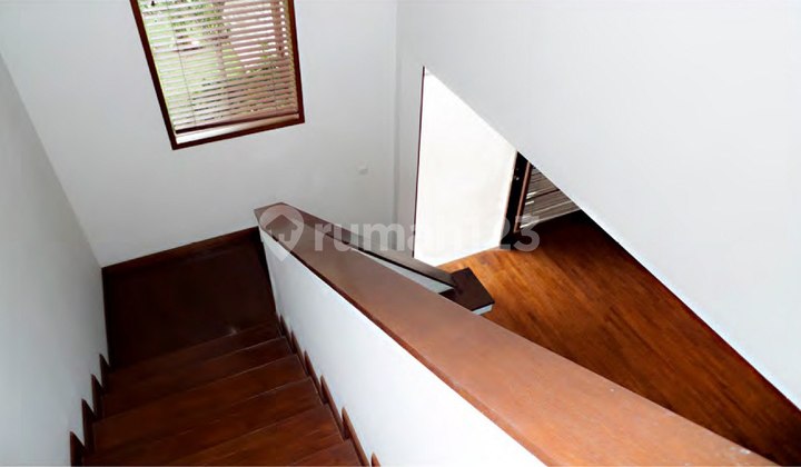 For Sale Rumah Cantik Strategis Di Benda Dalam, Kemang, Jakarta Selatan 2